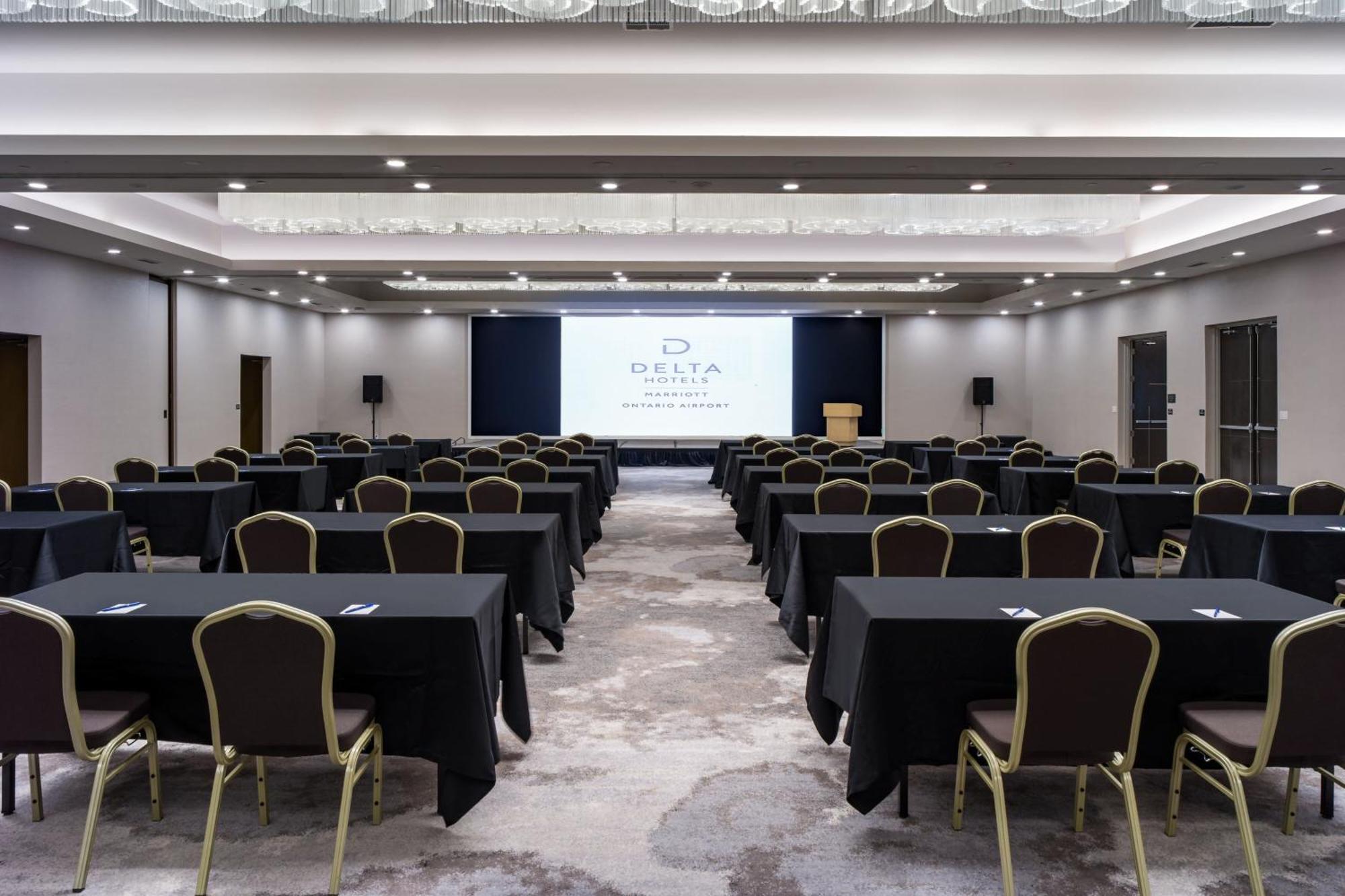 Delta Hotels By Marriott Ontario Airport Εξωτερικό φωτογραφία